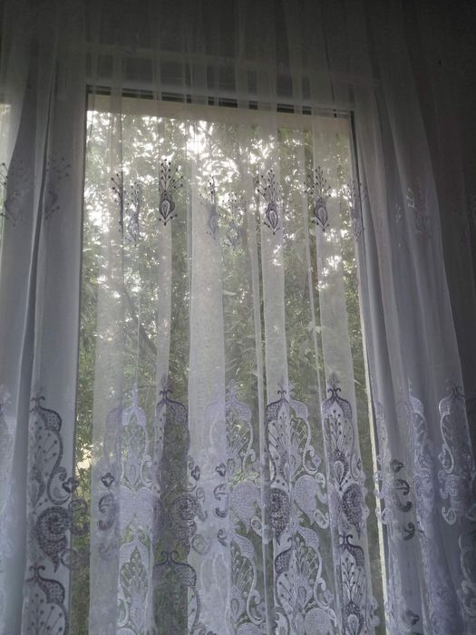 Два броя нови пердета общо 30 евро