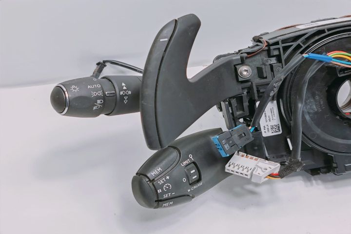 Ansamblu manete  cu spira volan 98302853ZD / 1011084905 / 98312525ZD