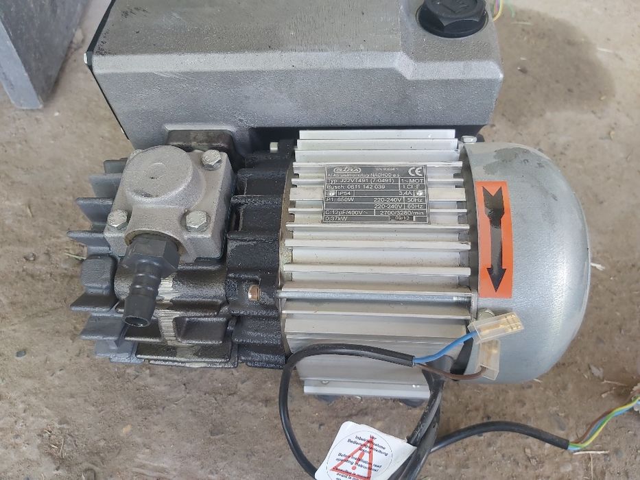Продаётся мотор на 220