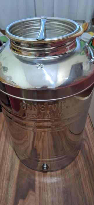 Vând bidon inox 18/10 uz alimentar 50l