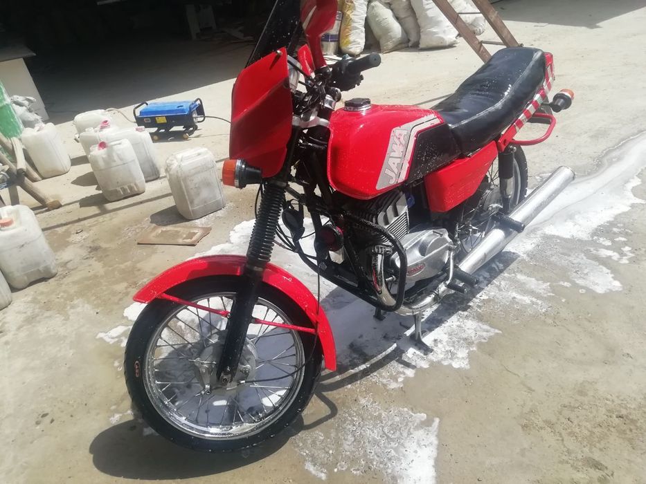 Java mototsikl sotiladi