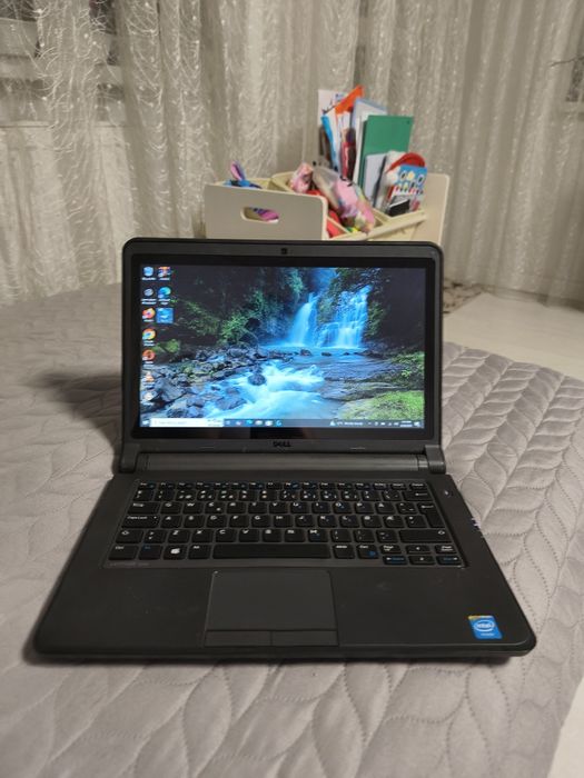 Laptop Dell i5 cu touchscreen Ram 8Gb ssd Windows 10 office