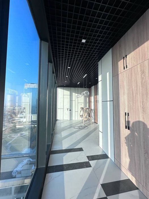 Аренда офис в ЖК Nest One понарамные окна 16-этаж 120м2