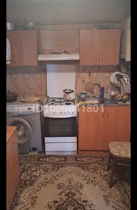 Залиния,вдоль дороги,8 соток