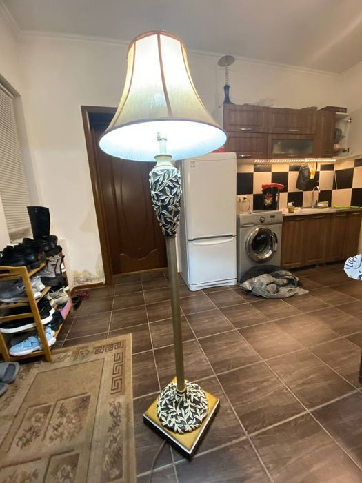 Светильник продам