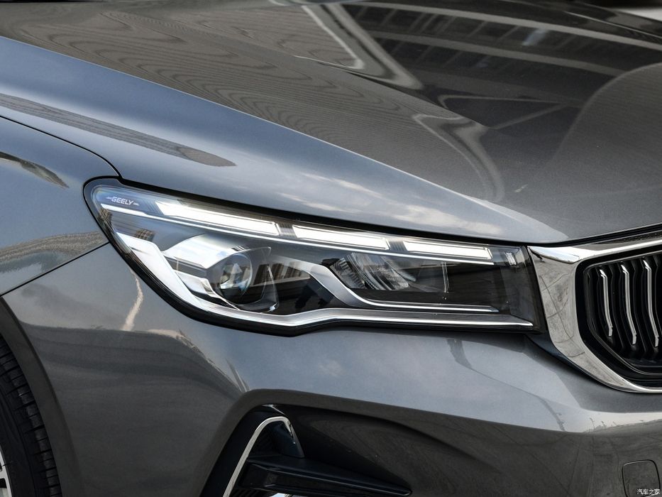 Стекла фар Geely emgrand 23-24г.