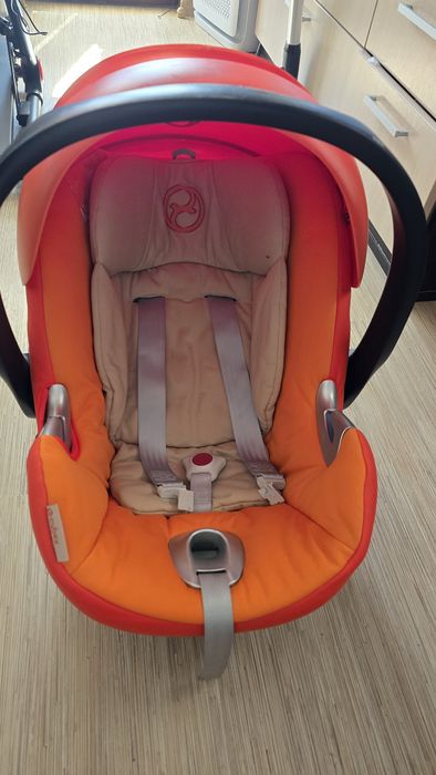 Столче Cybex Aton Q