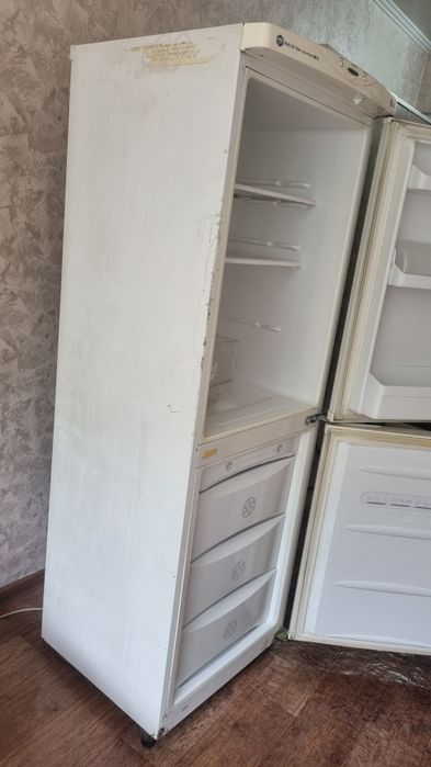 Продам холодильник