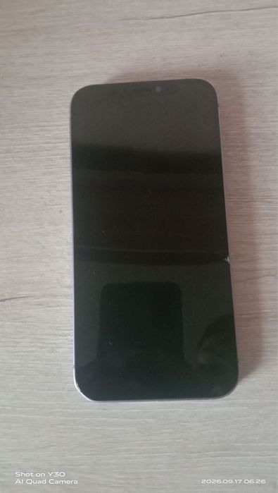 Продам Iphone 12