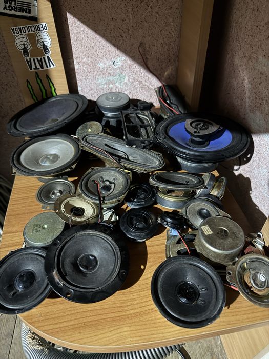 Vând diferite difuzoare