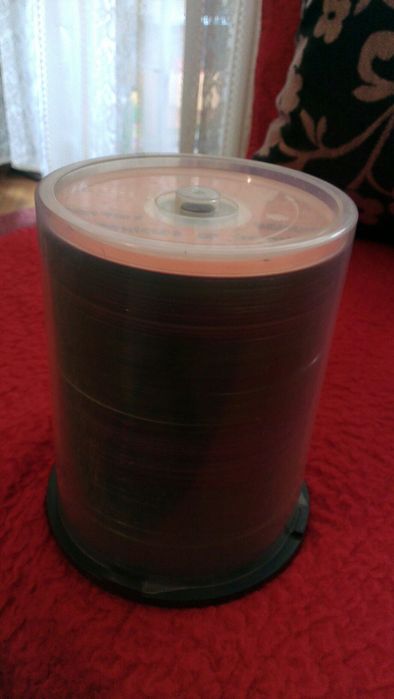 Cd si Dwd uri jocuri, muzica, programe.
