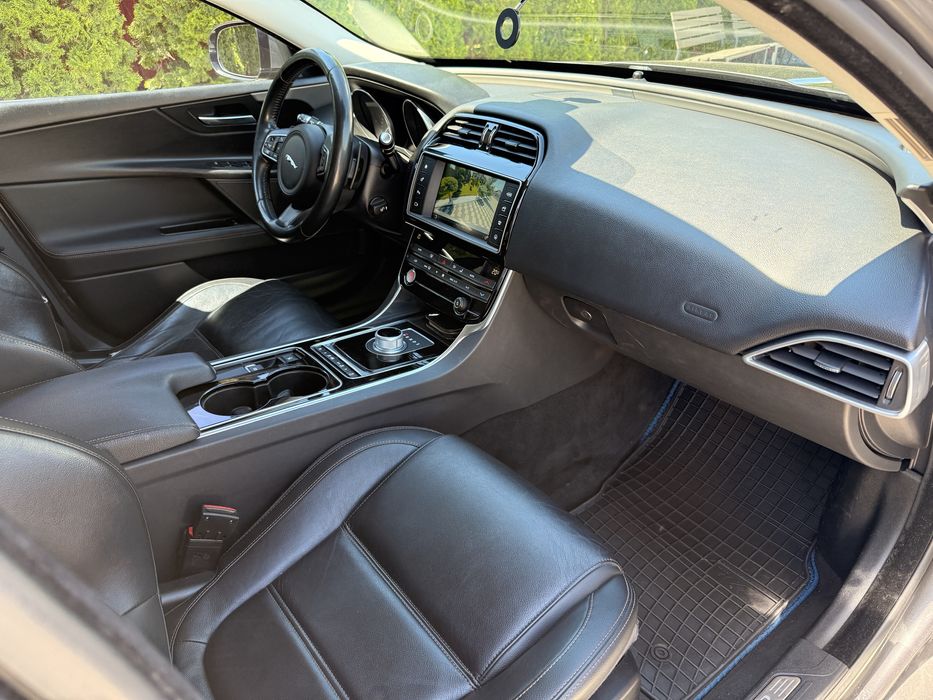 Vand Jaguar XE 2.0 D 164cp 2016 IMPECABIL!167.000km