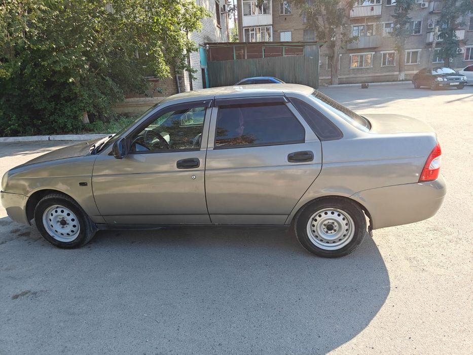 Продам машину Приору