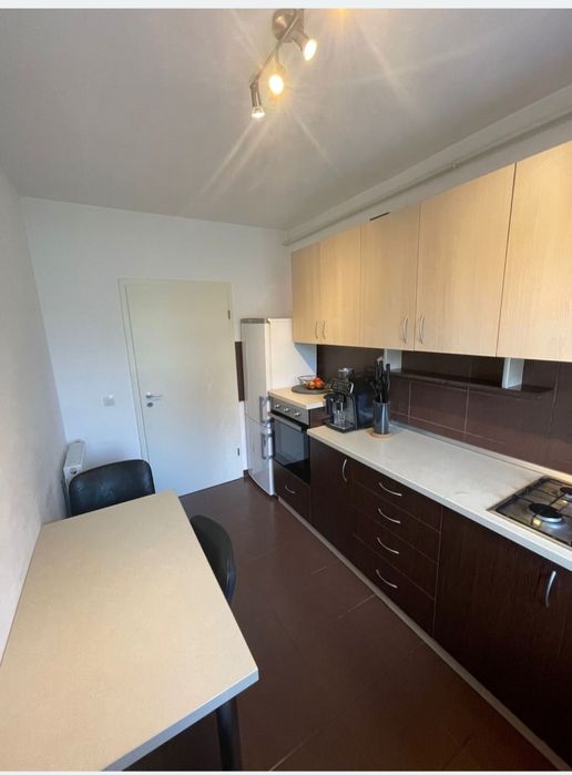 Dau in chirie Apartament de 2 camere