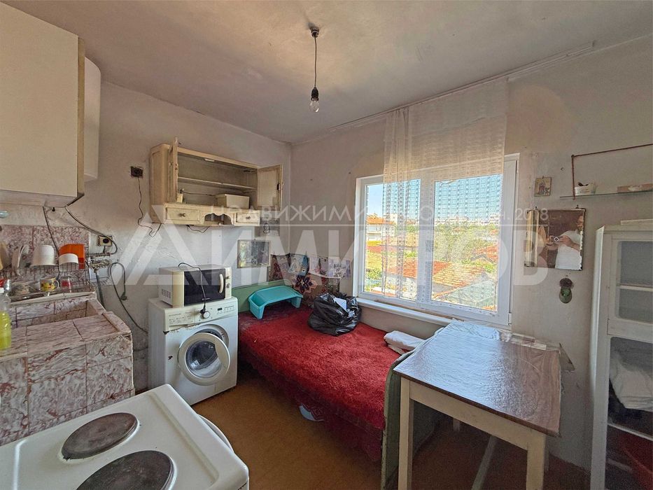 Продава се Къща в Нови пазар - 62 кв.м за 1049 €/кв.м - Снимка #9