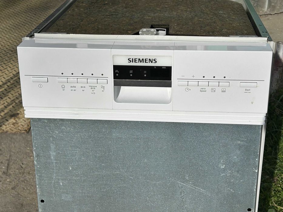 Съдомиялна Siemens 45 см за частично вграждане