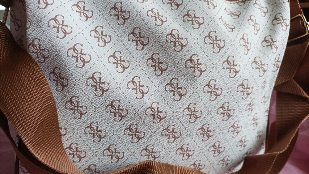 Нова дамска чанта