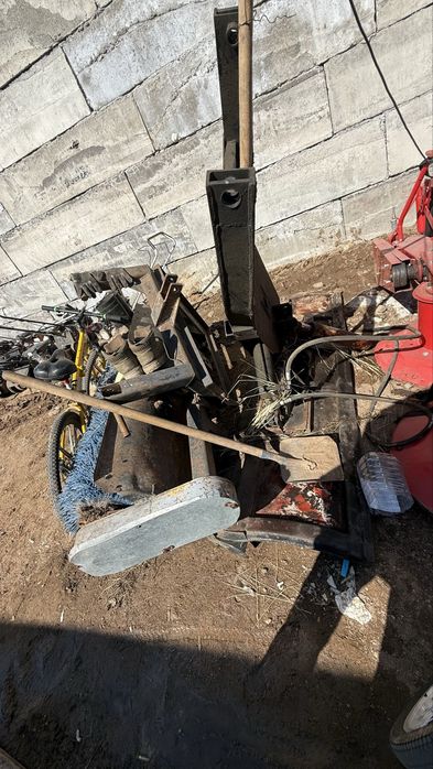 Продам щетку отвал на мтз