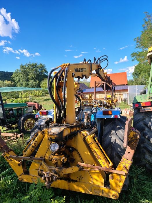 Tractor landini 7500, ÎNTREG SAU SEPARAT  încărcător, braț de sapat excavator mazzotti
