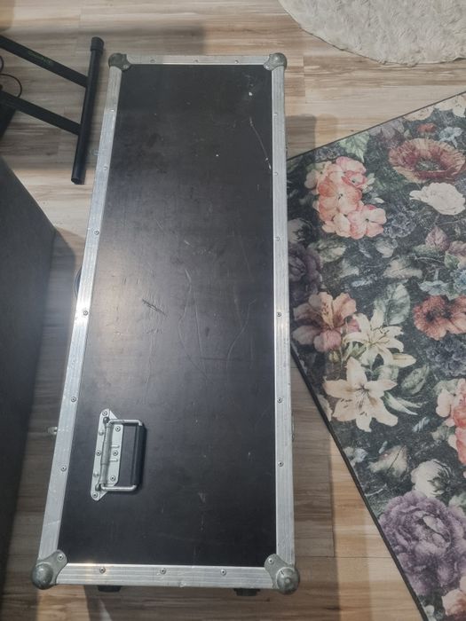 Vand case de korg kronus 61 clape  700 de lei pret fix