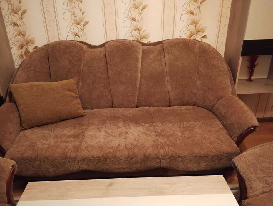 Холна гарнитура с маса и футиол