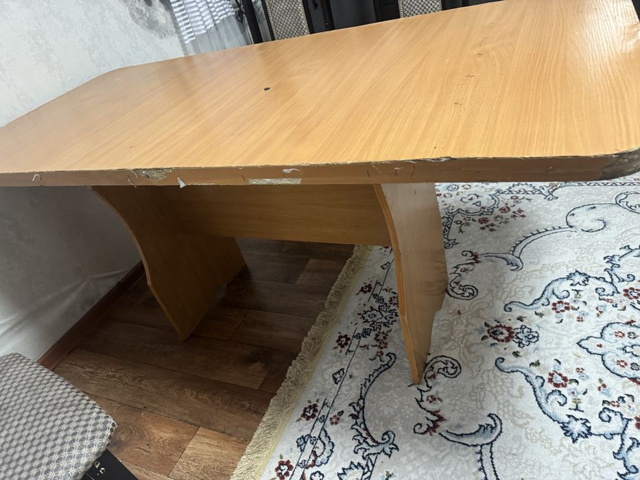 Стол доя кухня