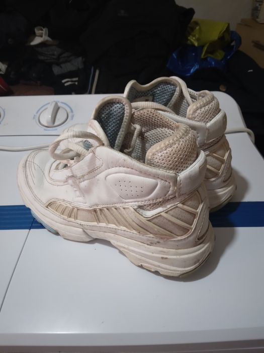 Adidași Filla ,piele  ,mărimea 36