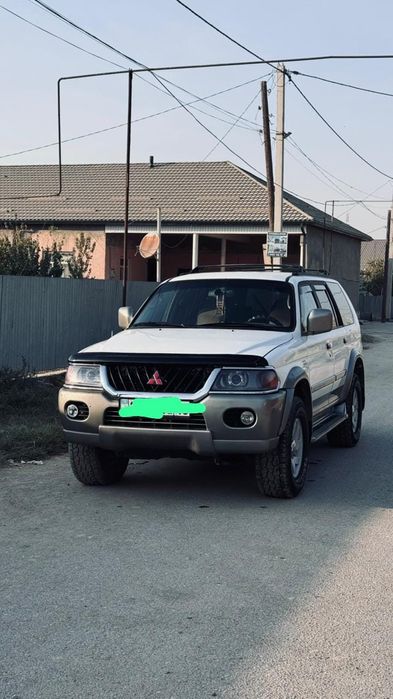 Митсубиси Монтеро Спорт