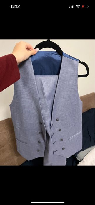 Costum 3 piese marimea 50 80% lana