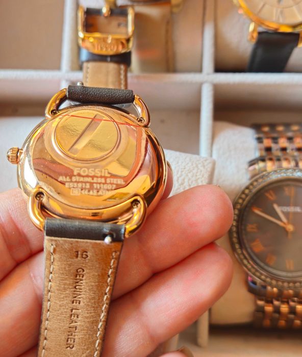 Дамски часовници Fossil