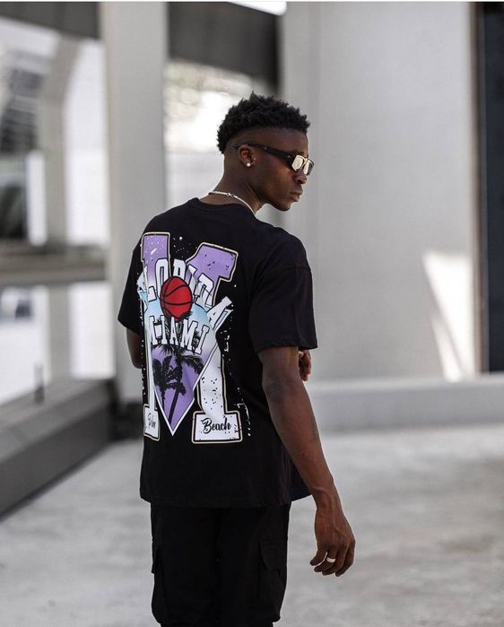 Qiz dostim tik turgan holda jinsiy aloqa qilishni yaxshi koradi.