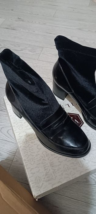 Одежда,платья и обувь
