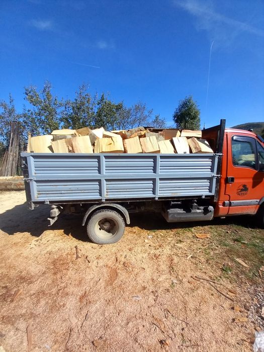 Vând lemn de foc esență tare