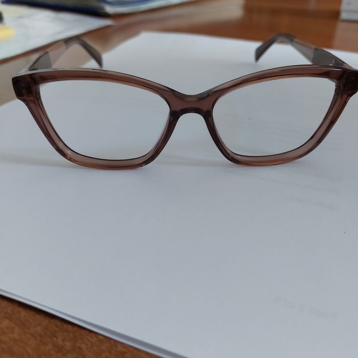 Нови рамки Uniglass