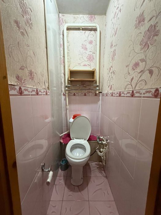 Ибн сино-2 котта квадратли 2 хона сотилади