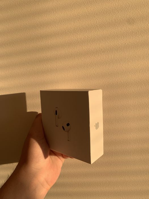 AirPODS (3rd generation)