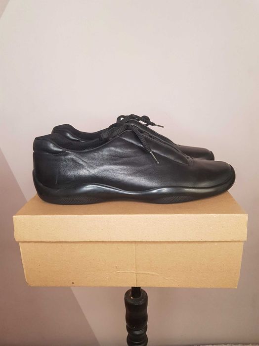 Оригинални мъжки обувки Prada