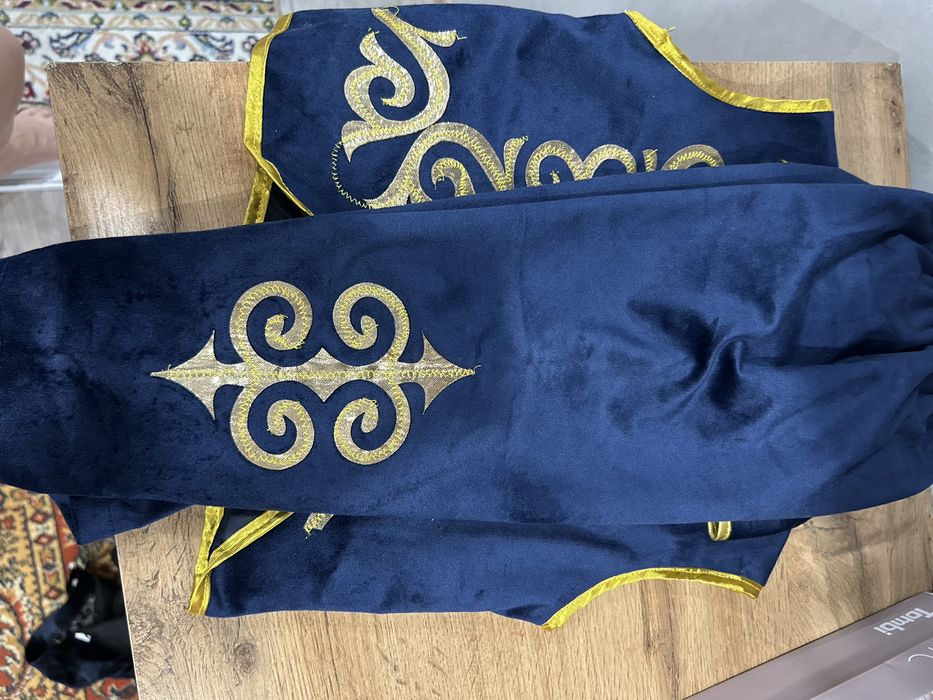 Продам национальный костюм