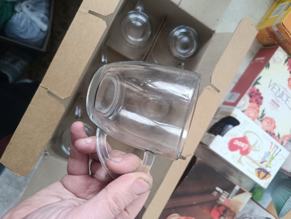 Набор новых стаканов