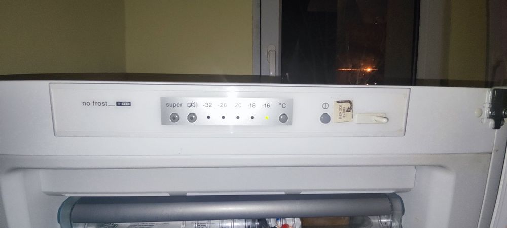 Фризер Bosch GSN81E01, NoFrost