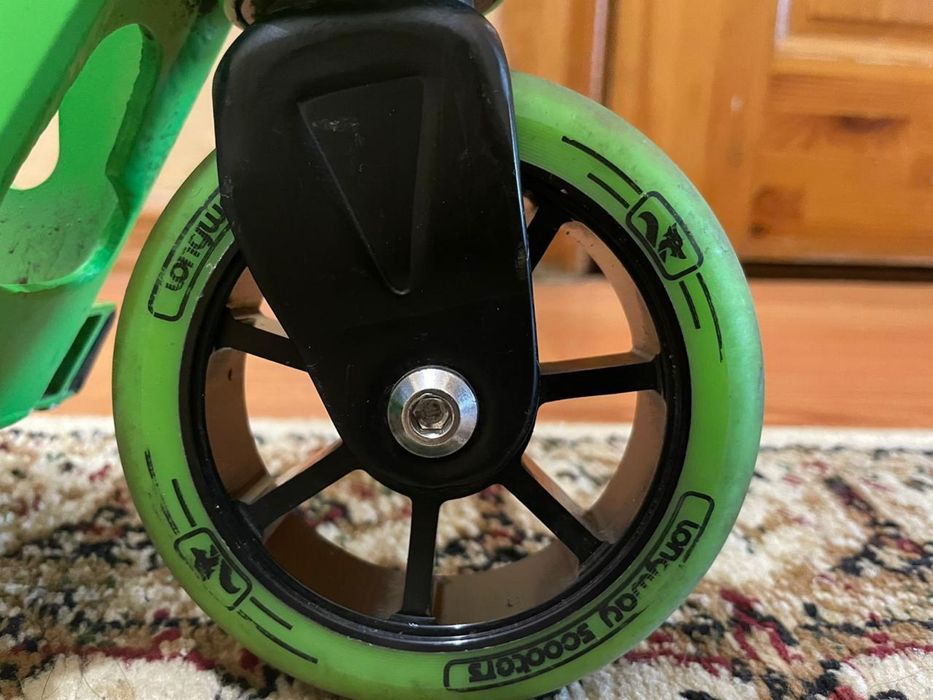 Самокат Longway Summit 2021 зеленый