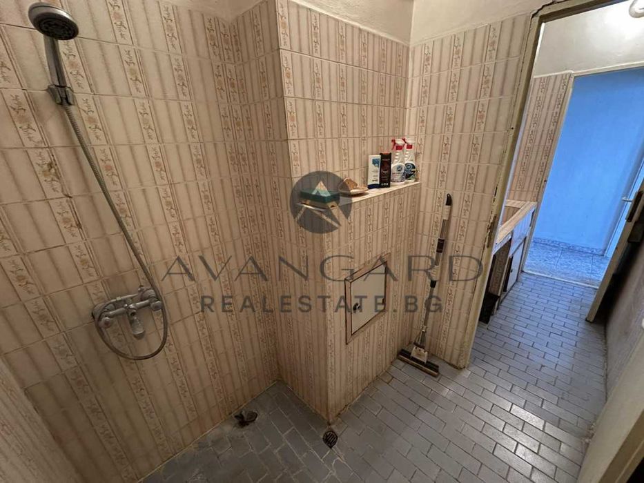 Продава се Тристаен апартамент в Пловдив, Кючук Париж - 96 кв.м за 1563 €/кв.м - Снимка #14