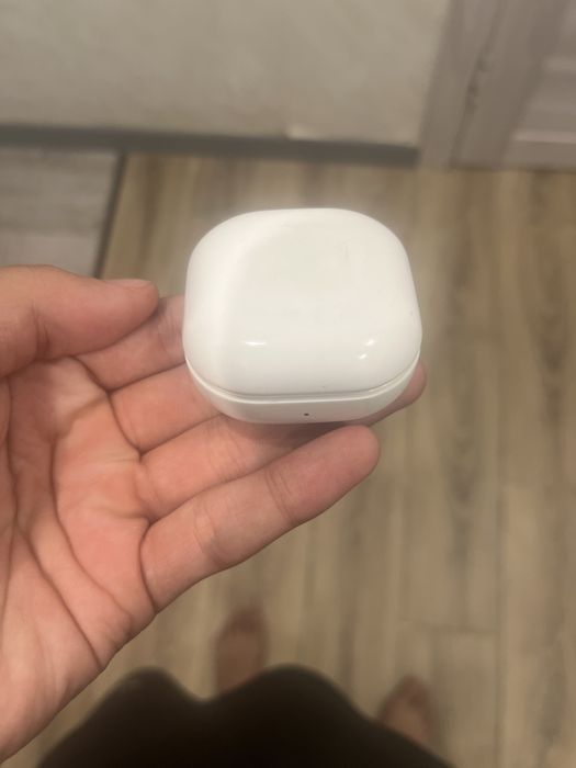 Samsung buds live