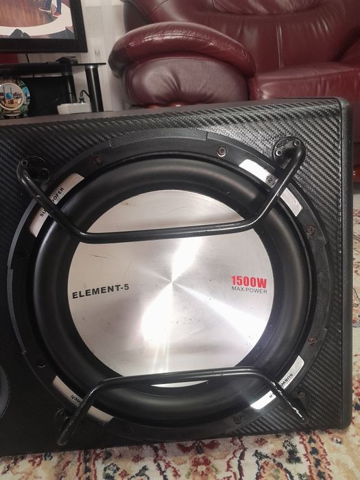 Продам Сабвуфер в Хорошем состоянии