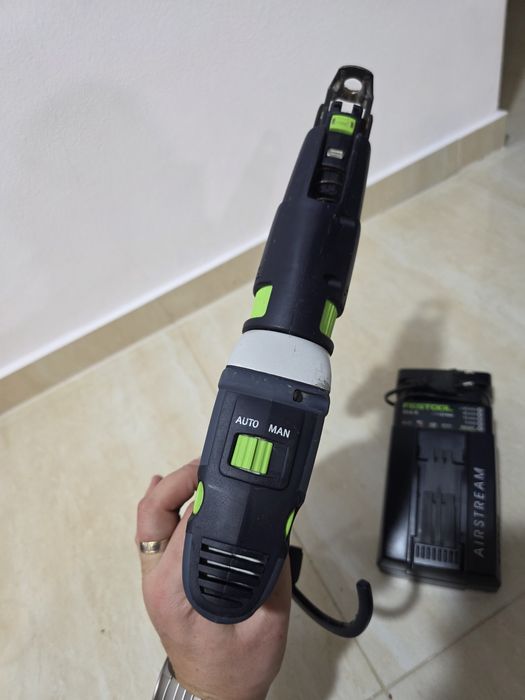 Autofiletanta masina de însurubat Festool DWC 18-4500