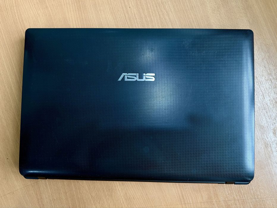 Ноутбук Asus Полностью рабочий !!!