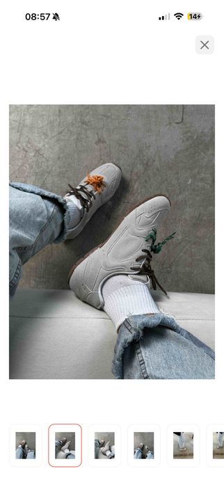 Продам кроссовки серые