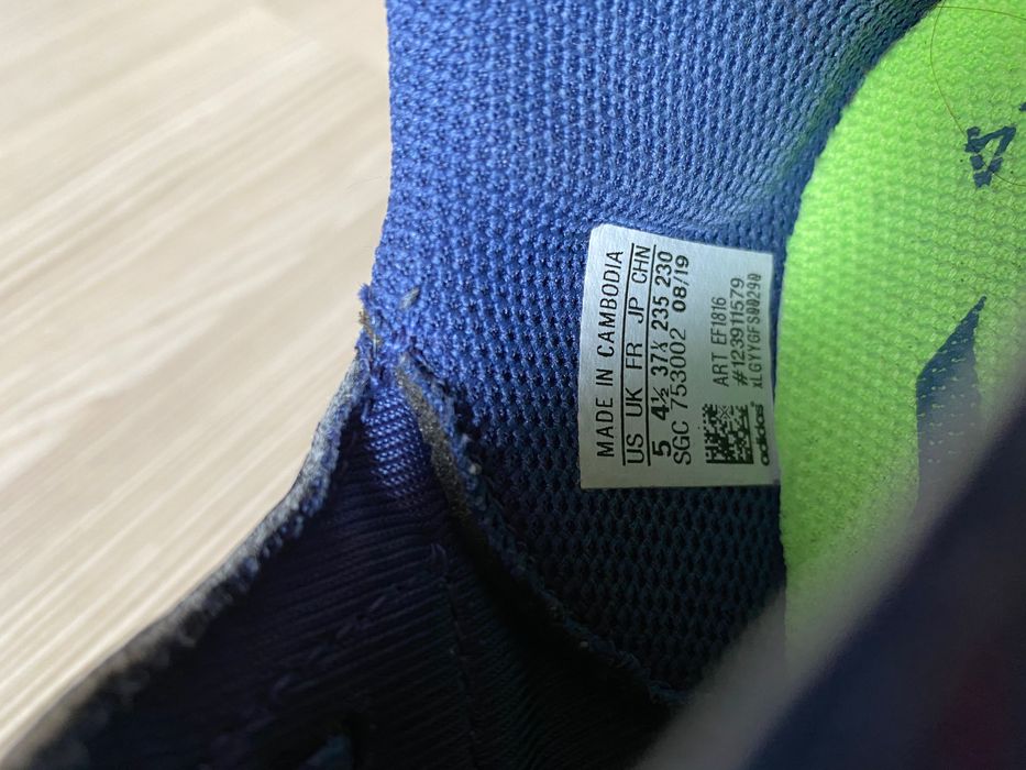 Футболни обувки - бутонки Adidas