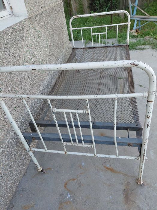 Продается железная кровать