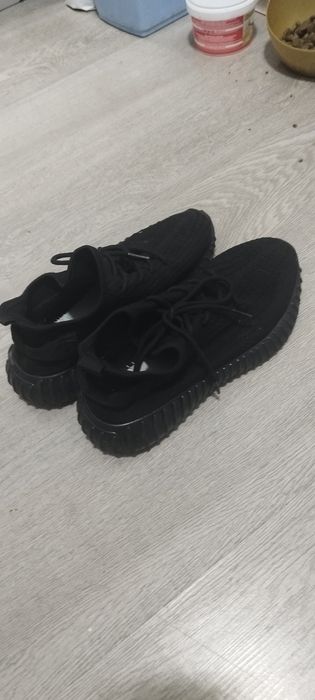 Продаются кроссовки